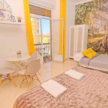 Balcony&room Centro